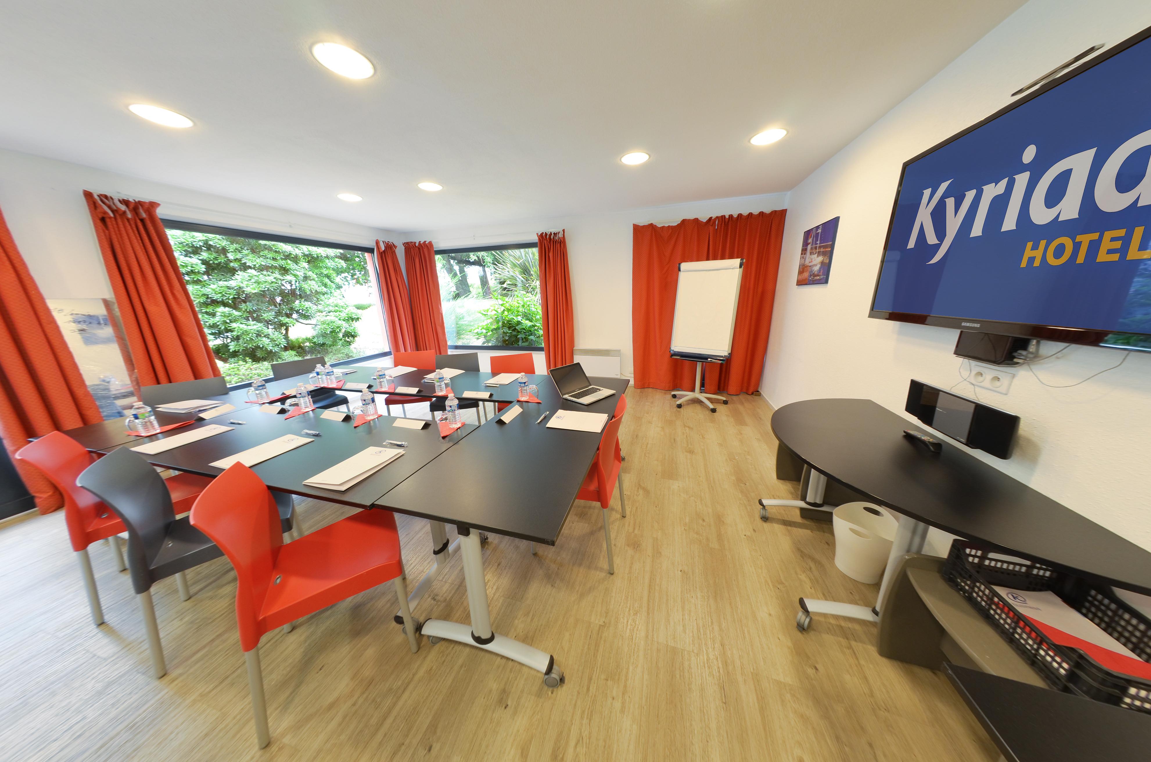 Kyriad Lannion-Perros-Guirec Exterior foto
